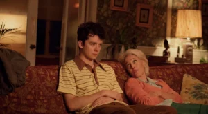 1444x920_asa-butterfield-gillian-anderson-vedettes-sex-education