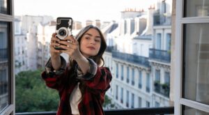 1444x920_lily-collins-emily-in-paris