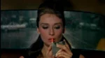 lipstick_scene